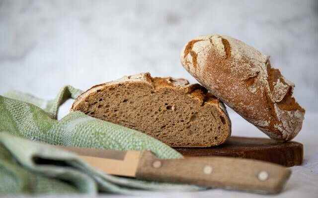 Which bread should be preferred to lose weight Expert advice