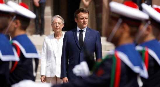 after the legislative debacle Emmanuel Macron invites party leaders