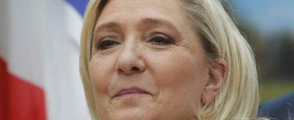 first meeting for Marine Le Pen News and polls