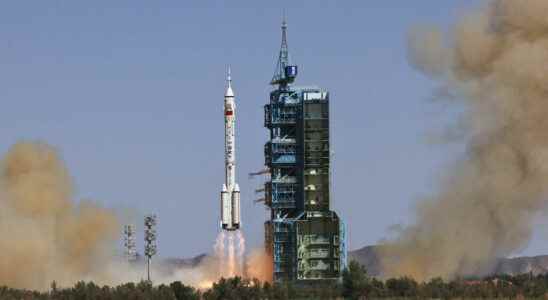successful takeoff for Shenzhou 14 which flies to the Chinese space