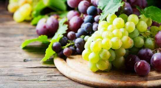 5 Ways to Eat Grapes wikiHow