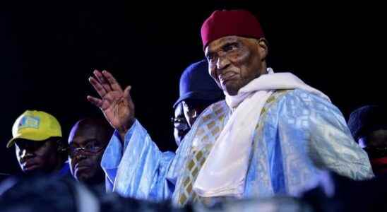 Abdoulaye Wade should make the trip to vote