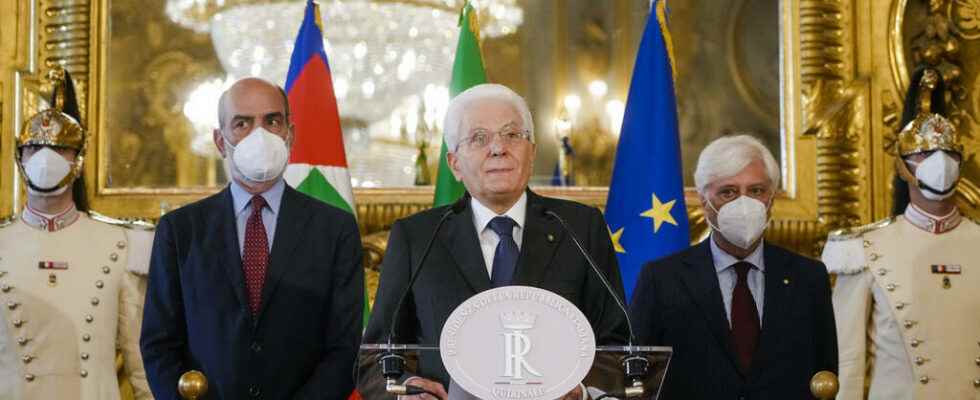 After the resignation of Mario Draghi the Italian president dissolves
