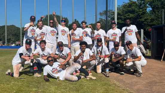 Baseball players UVV crown themselves champions first class