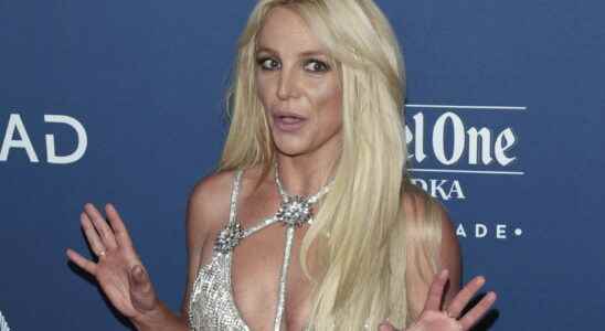 Britney Spears a return in song with Elton John