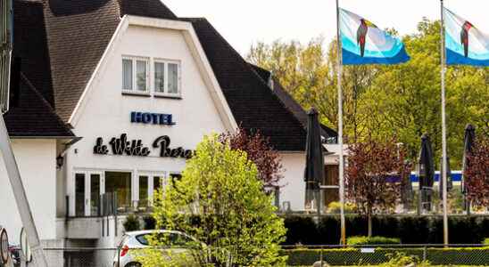 Eemnes receives asylum seekers in Hotel de Witte Bergen