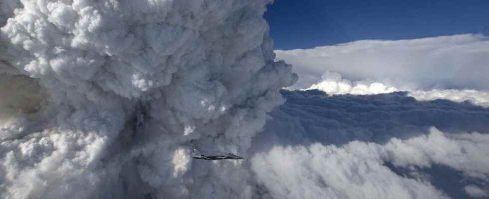 Extraordinary weather phenomenon pyrocumulus clouds huge fire clouds
