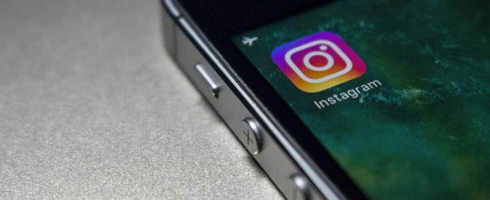 Forced to comply with new Apple rules Instagram adds an