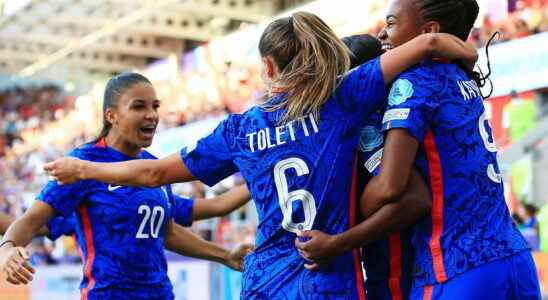 France Italy Les Bleues start the competition with a