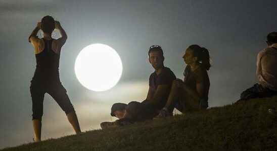 Last chance to see the supermoon tonight