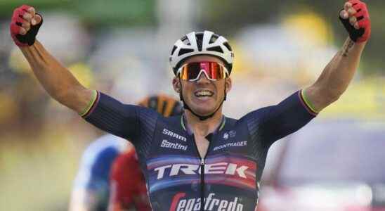 Mads Pedersen wins the 13th stage in Saint Etienne