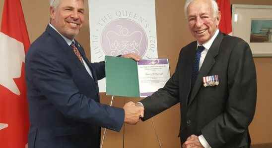 Platinum Jubilee pins awarded in Chatham Kent