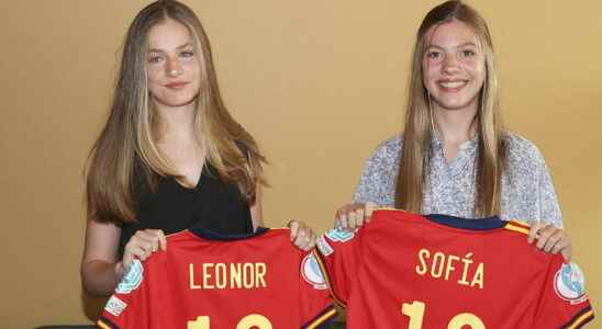 Princesses Leonor and Sofia elegant look alikes of Letizia of Spain