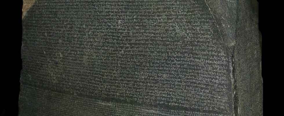 Rosetta Stone what do the inscriptions say