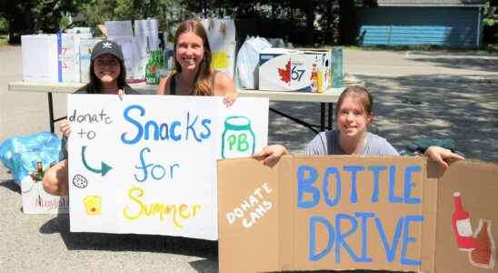 Sarnia sisters summer snack program still going strong