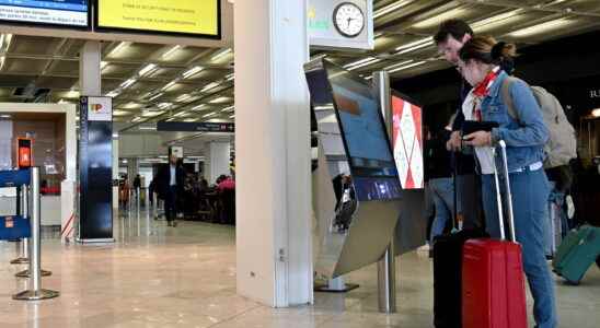 Strike at Orly and Roissy airports the notice lifted end
