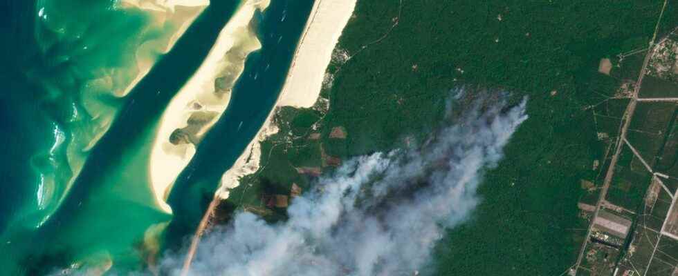 The fire in the Dune du Pilat seen from space