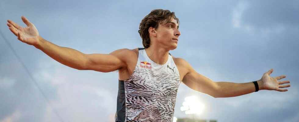The highest outdoor pole vault of all time by Duplantis
