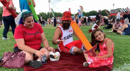Thousands flood in for Canada Day festivities