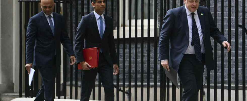 Two ministers from Boris Johnsons government resign tired of scandals
