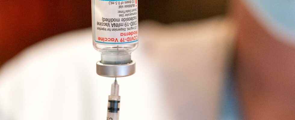 US buys millions of doses of omicron vaccine