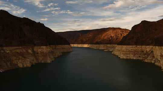 United States drought corpses and treasure the secrets of Lake