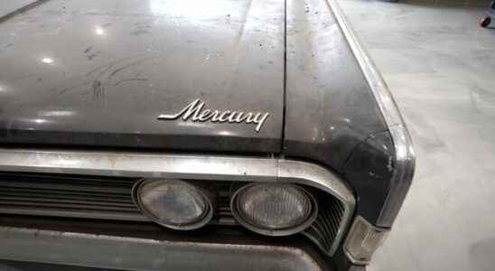 Video 1966 Mercury Montclair bathed for the first time in