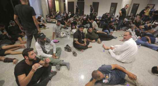 supporters of Moqtada al Sadr decided to occupy Parliament until further