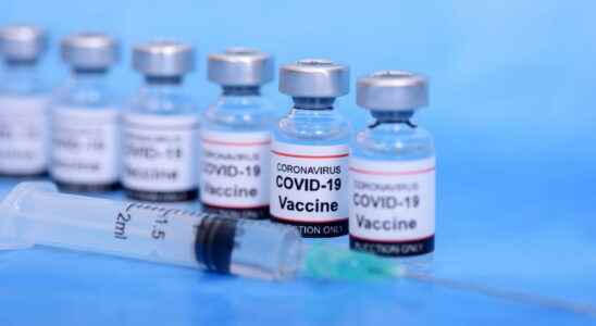 4th dose Covid vaccine France indications when