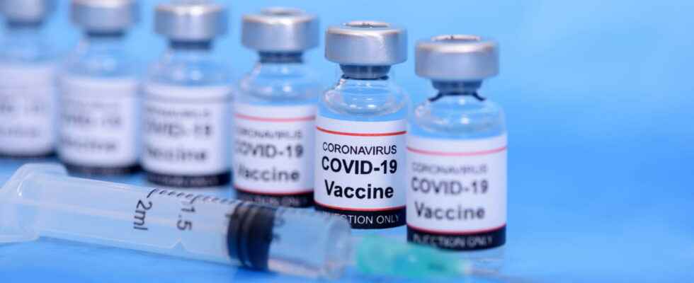 4th dose Covid vaccine France indications when