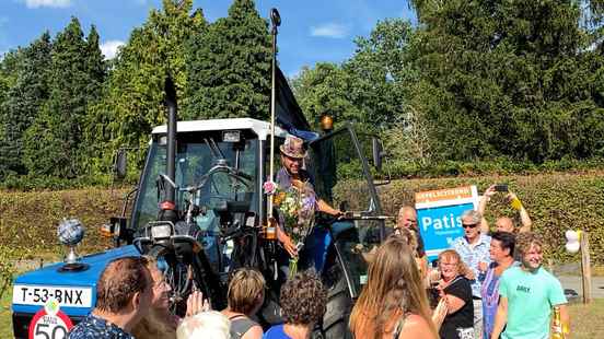 9000 kilometers and 400 hours on the tractor farmer Paul