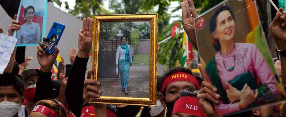 Aung San Suu Kyi is sentenced to a longer sentence