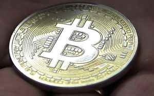 Bitcoin returns below 20 thousand dollars Powell tones weigh