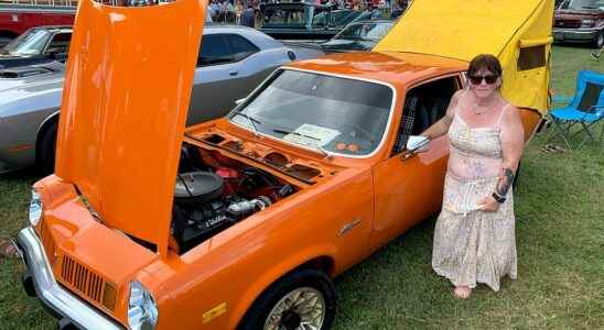 Classic car enthusiasts flock to Bothwell