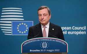 Gas flies and agitates the electoral campaign pressing on Draghi