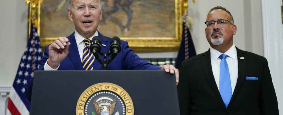 Joe Biden announces the cancellation of part of the student