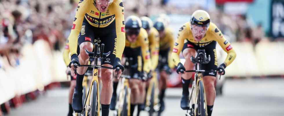 Jumbo Visma wins team time trial in Utrecht red jersey for