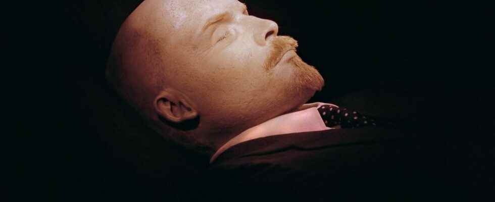 Lenin a fanatic still idolized in Russia