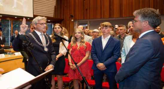 Mayor Bolsius of Amersfoort sworn in for a third and