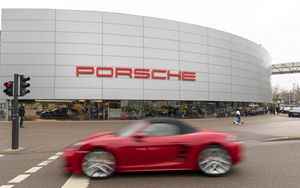 Porsche warms up for the IPO valued at up to