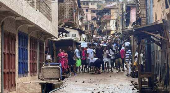 Protests against high prices turn into riot in Sierra Leone