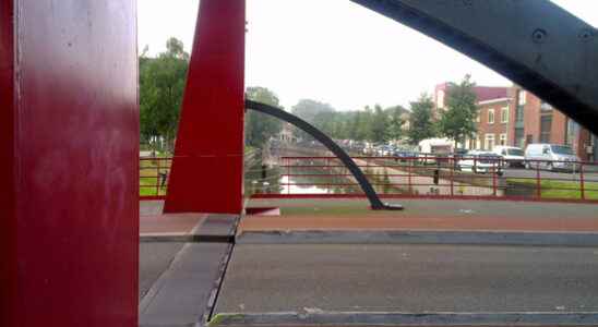 Red Bridge in Utrecht defective for much longer large boats