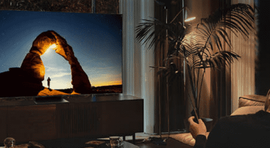 Save money on top Samsung TVs and secure a free