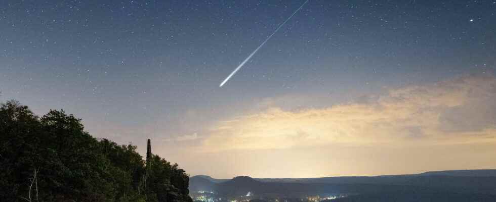 Shooting star 2022 when to observe the Perseids Date and