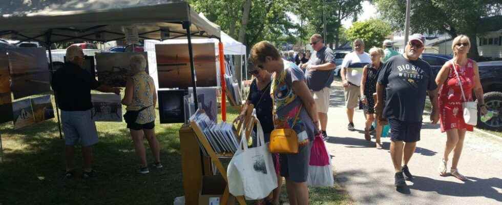 Solid turnout for Erieaus Art on the Boulevard