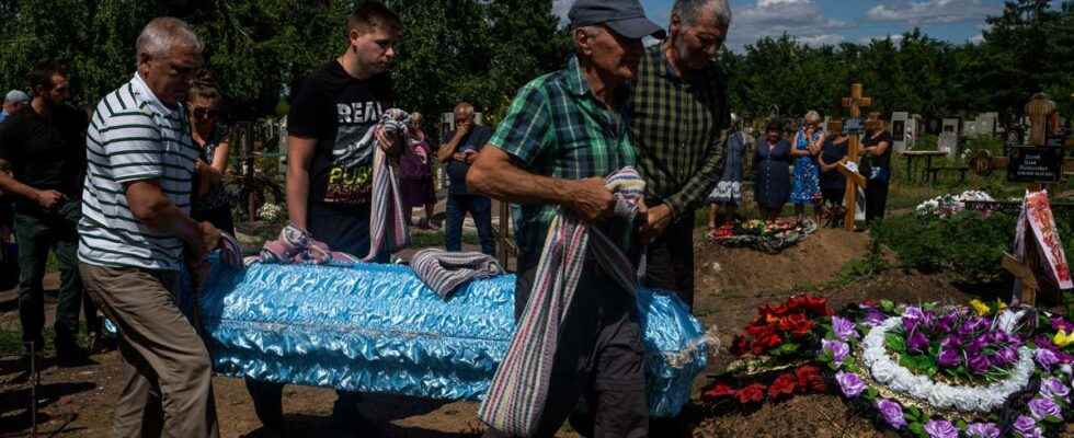 Ukrainians return to hometowns at the front