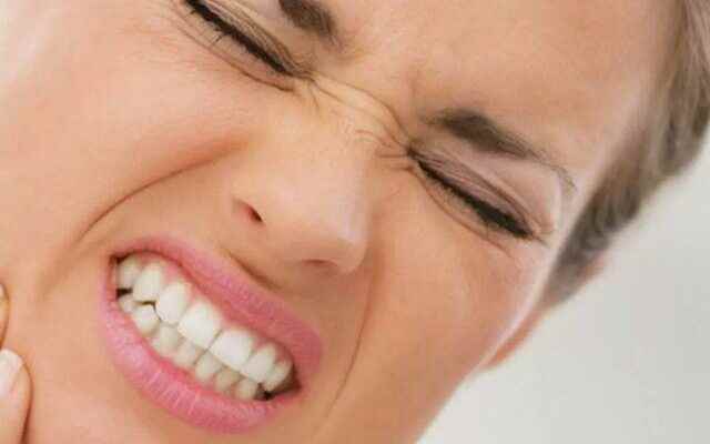What causes toothache What are natural remedies for toothache