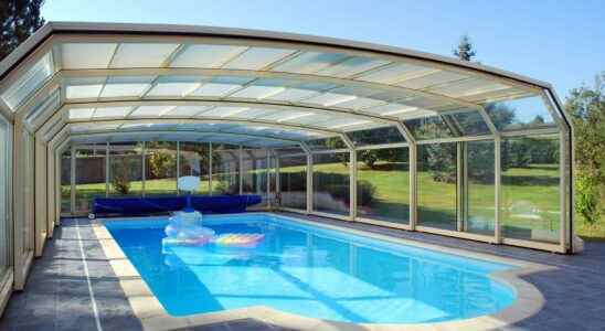 Which pool enclosure to choose
