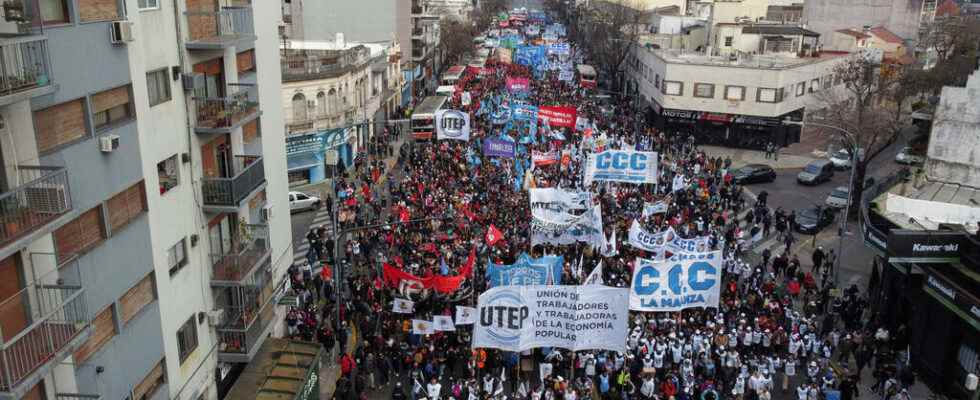 in Argentina tens of thousands of demonstrators in the street