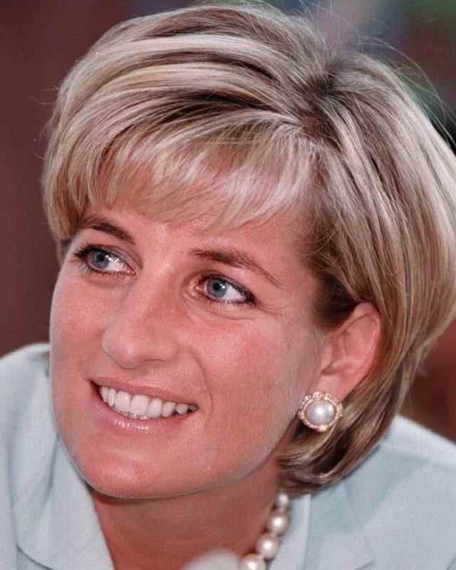 Portrait of Princess Diana during her visit to Leicester to formally open The Richard Attenborough Center for Disability and Arts.
